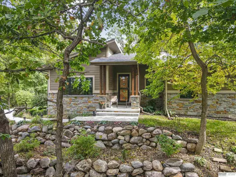 8930 Whitetail Ln, Fort Calhoun, NE 68023