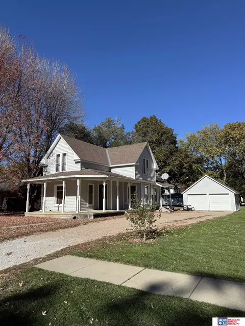 311 E 9th St, Stromsburg, NE 68666