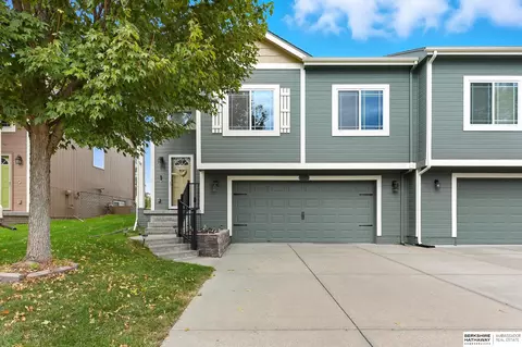 16312 Camden Ave, Omaha, NE 68116