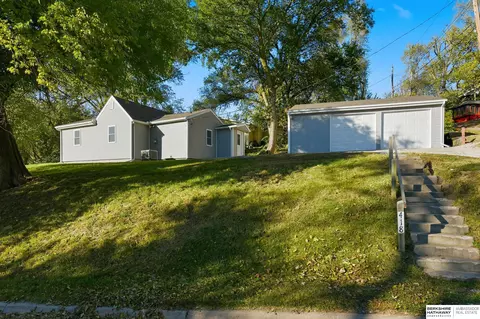 418 S 4th St, Plattsmouth, NE 68048