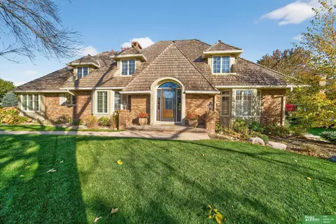 1433 N 102 Ave, Omaha, NE 68114