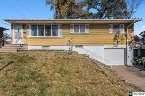 3226 Willow St, Bellevue, NE 68147