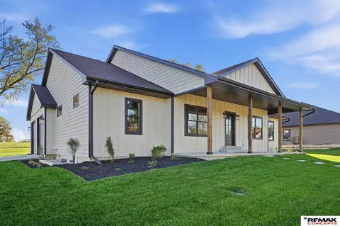 702 Spring St, Adams, NE 68301