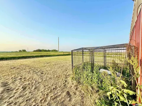 Exterior - 26855 SW 89 Rd, Beatrice, NE 68310 photo 5 of 10