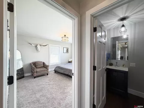 Entry Way - 26855 SW 89 Rd, Beatrice, NE 68310 photo 3 of 4