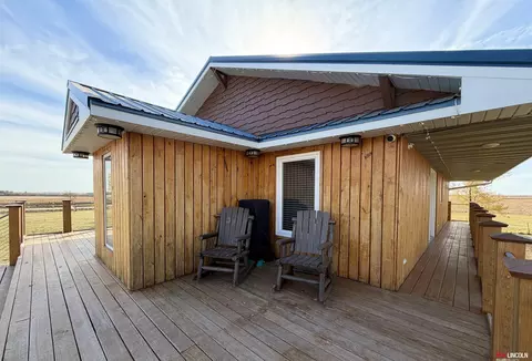 Exterior - 26855 SW 89 Rd, Beatrice, NE 68310 photo 8 of 10