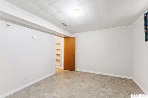 Bedroom - 101 E 16 Ave, Bellevue, NE 68005 photo 5 of 5