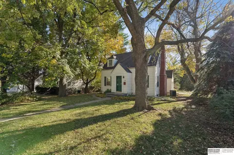Exterior - 101 E 16 Ave, Bellevue, NE 68005 photo 1 of 4