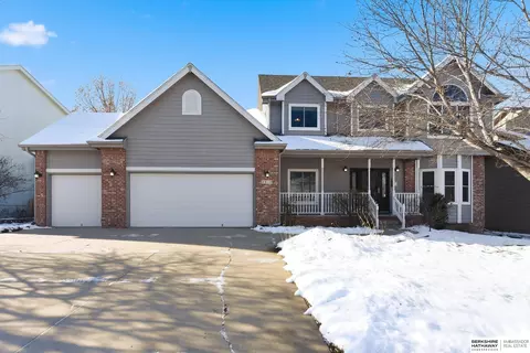4910 N 136th St, Omaha, NE 68164