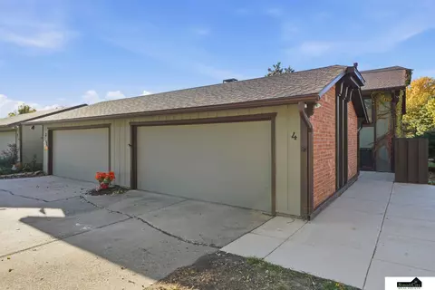 7300 South St #4, Lincoln, NE 68506