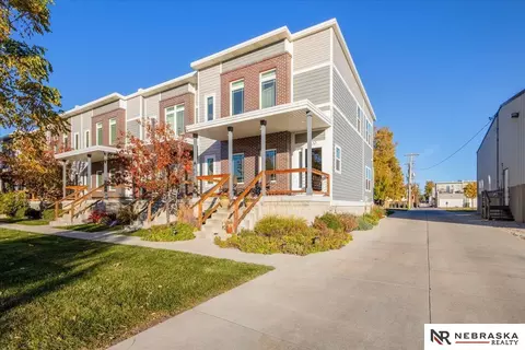 330 N 22nd St, Lincoln, NE 68503