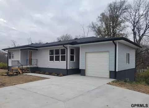 605 16th Ave, Plattsmouth, NE 68048