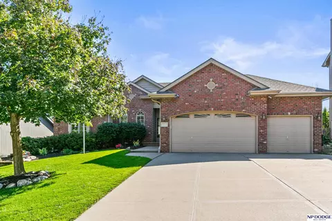 17519 Madison St, Omaha, NE 68135