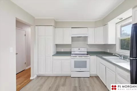 3927 Read St, Omaha, NE 68112 photo 11