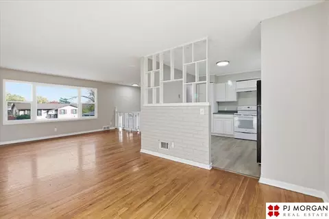3927 Read St, Omaha, NE 68112 photo 8