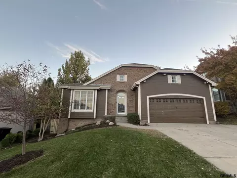 18713 Jones St, Omaha, NE 68022
