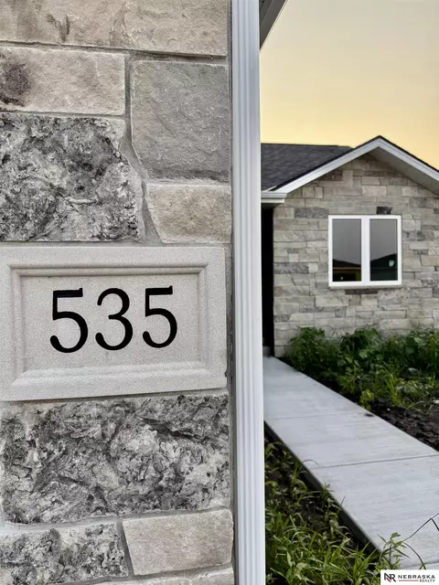 535 Pine St, Greenwood, NE 68366