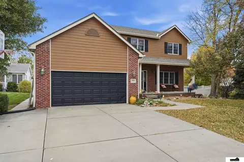 7919 Cheney Ridge Rd, Lincoln, NE 68516