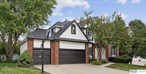 17004 V St, Omaha, NE 68135