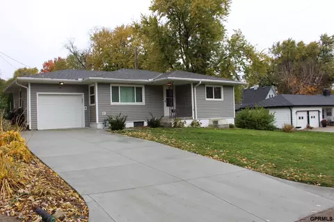 341 S 21st St, Blair, NE 68008
