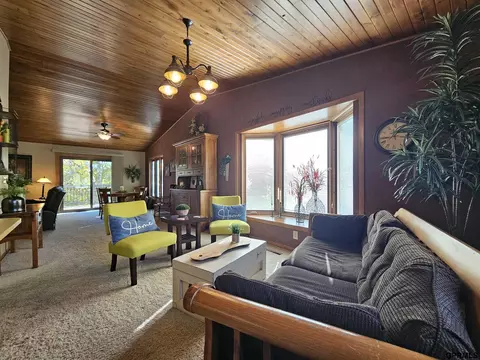 Living - 712 S Maltby Ave, Sutton, NE 68979 photo 8 of 8