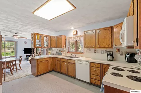 878 W 8th St, Wahoo, NE 68066 photo 8