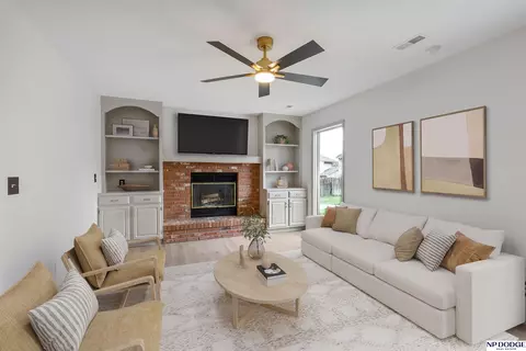 2920 N 155 Cir, Omaha, NE 68116