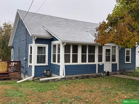 1709 L St, Tekamah, NE 68061