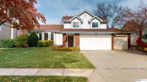 15376 Nicholas St, Omaha, NE 68154