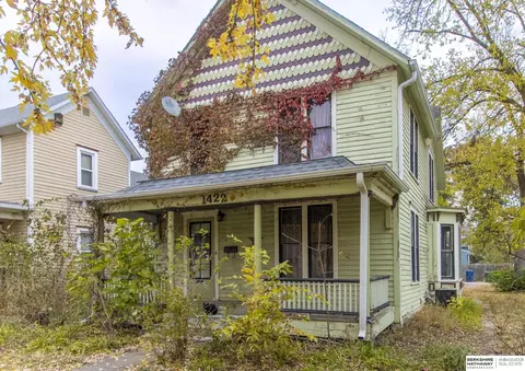 1422 Juniper Ave, Crete, NE 68333