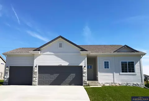 11208 Grebe St, Omaha, NE 68142