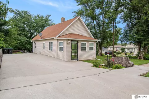 2018 N 35th St, Omaha, NE 68111