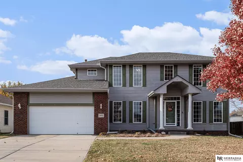 11922 51st St, Papillion, NE 68133