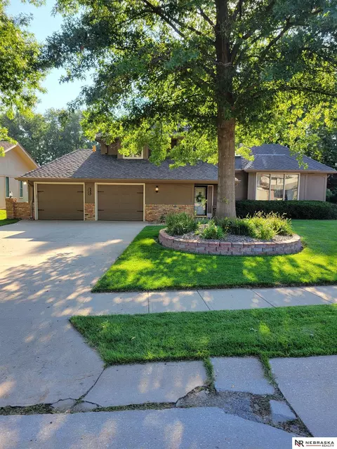 655 N 149th Ave, Omaha, NE 68154
