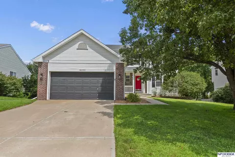 16022 S St, Omaha, NE 68135