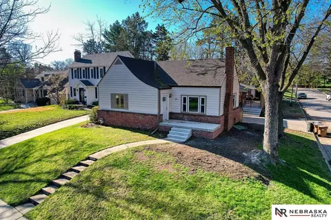 2601 Woodsdale Blvd, Lincoln, NE 68502
