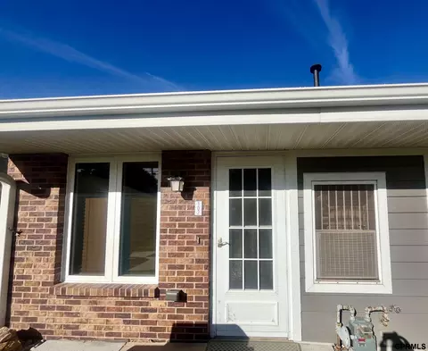 1824 14th Ave #102, Nebraska City, NE 68410