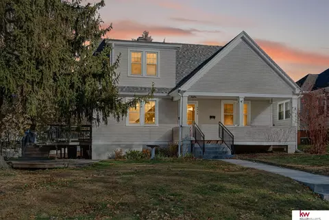 4526 Pine St, Omaha, NE 68106