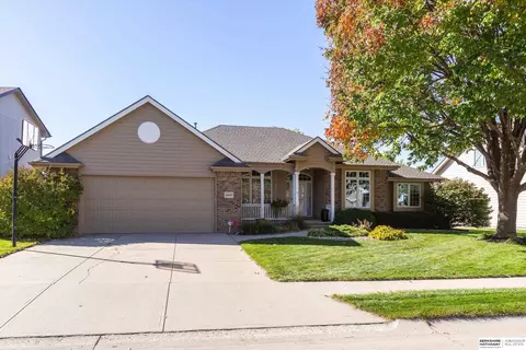 16009 Adams St, Omaha, NE 68135