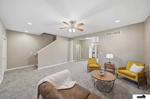 1135 Turtle Creek Rd, Lincoln, NE 68521