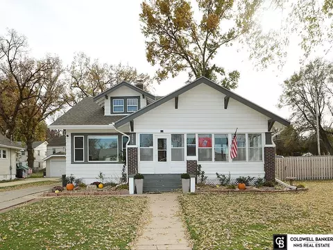 20481 Victor Ave, Elkhorn, NE 68022