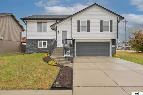 2397 Avenue M Way, Council Bluffs, IA 51501