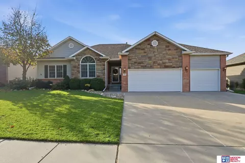 7725 Tropp Ridge Dr, Lincoln, NE 68512