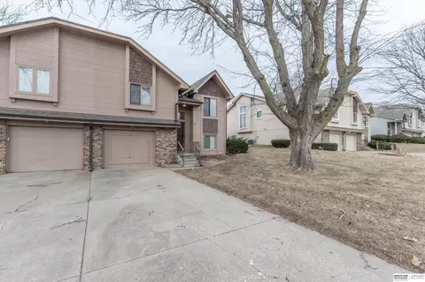 3374 S 133rd St, Omaha, NE 68144
