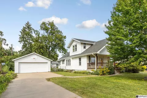 8324 Webster St, Omaha, NE 68114