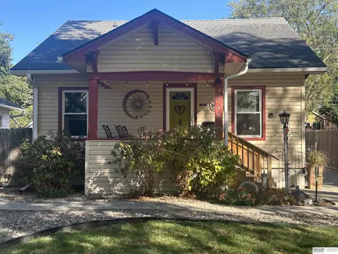 3244 C St, Lincoln, NE 68510