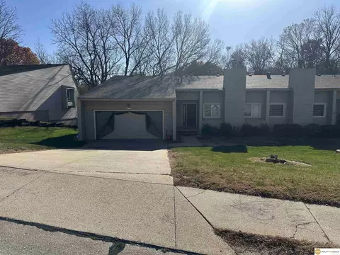 613 Sunrise Ct, Plattsmouth, NE 68048