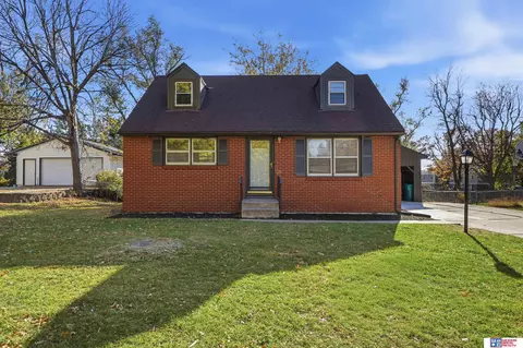 2511 Kessler Blvd, Lincoln, NE 68502