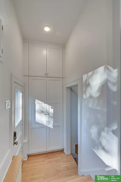 Entry Way - 5007 Izard St, Omaha, NE 68132 photo 3 of 3