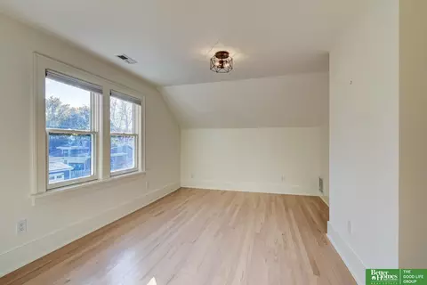 Bedroom - 5007 Izard St, Omaha, NE 68132 photo 3 of 7